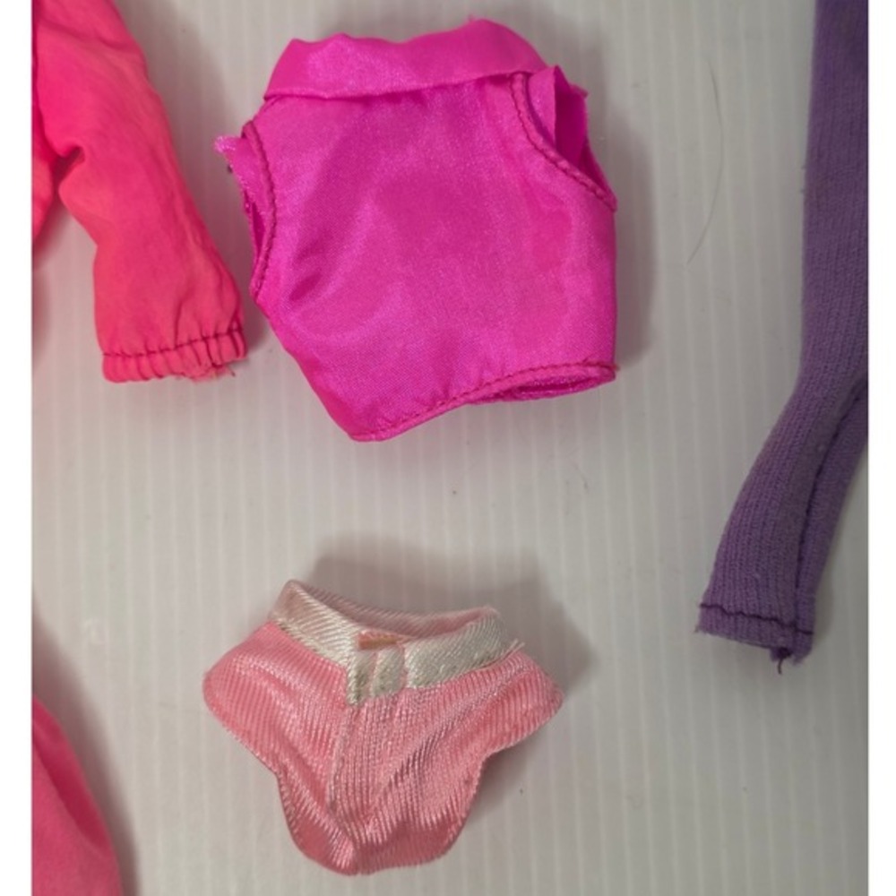 Vintage Barbie Clothes Lot 80s 90s 2000s Mixed Outfits Accessories - Picture 7 of 8